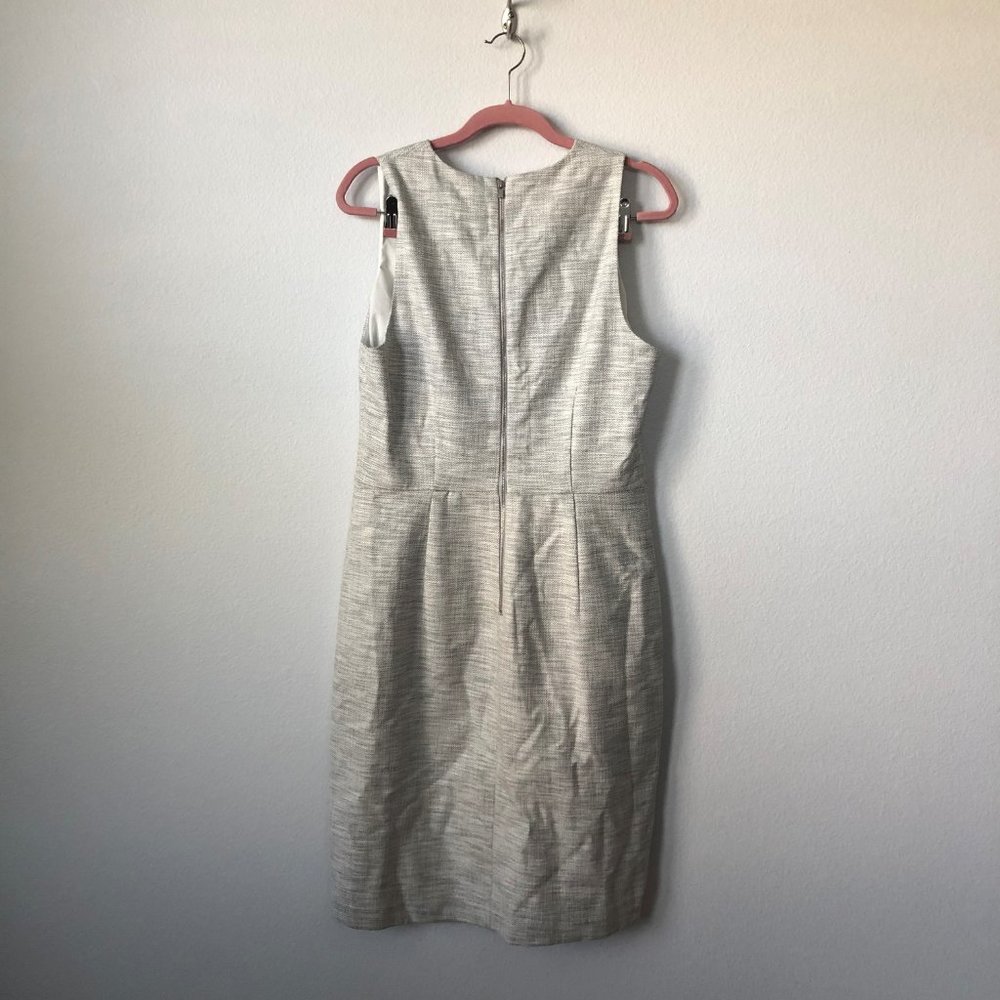 *SOLD* Banana Republic Grey Textured V Sheath Dres - Picture 7 of 7